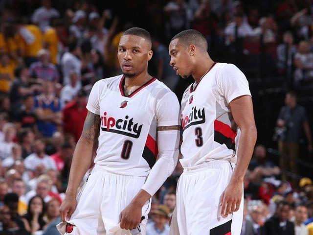  鹈鹕麦科勒姆肘击对手逃过禁赛