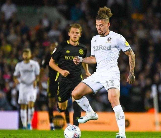  利兹联青春风暴来袭，贝尔萨球队刮起进攻旋风